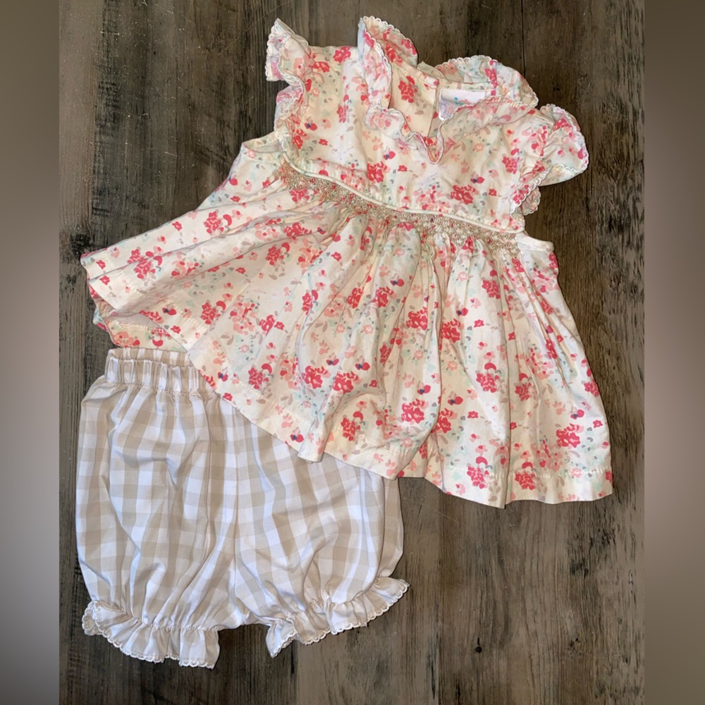 Stitchy Fish Floral Outfit